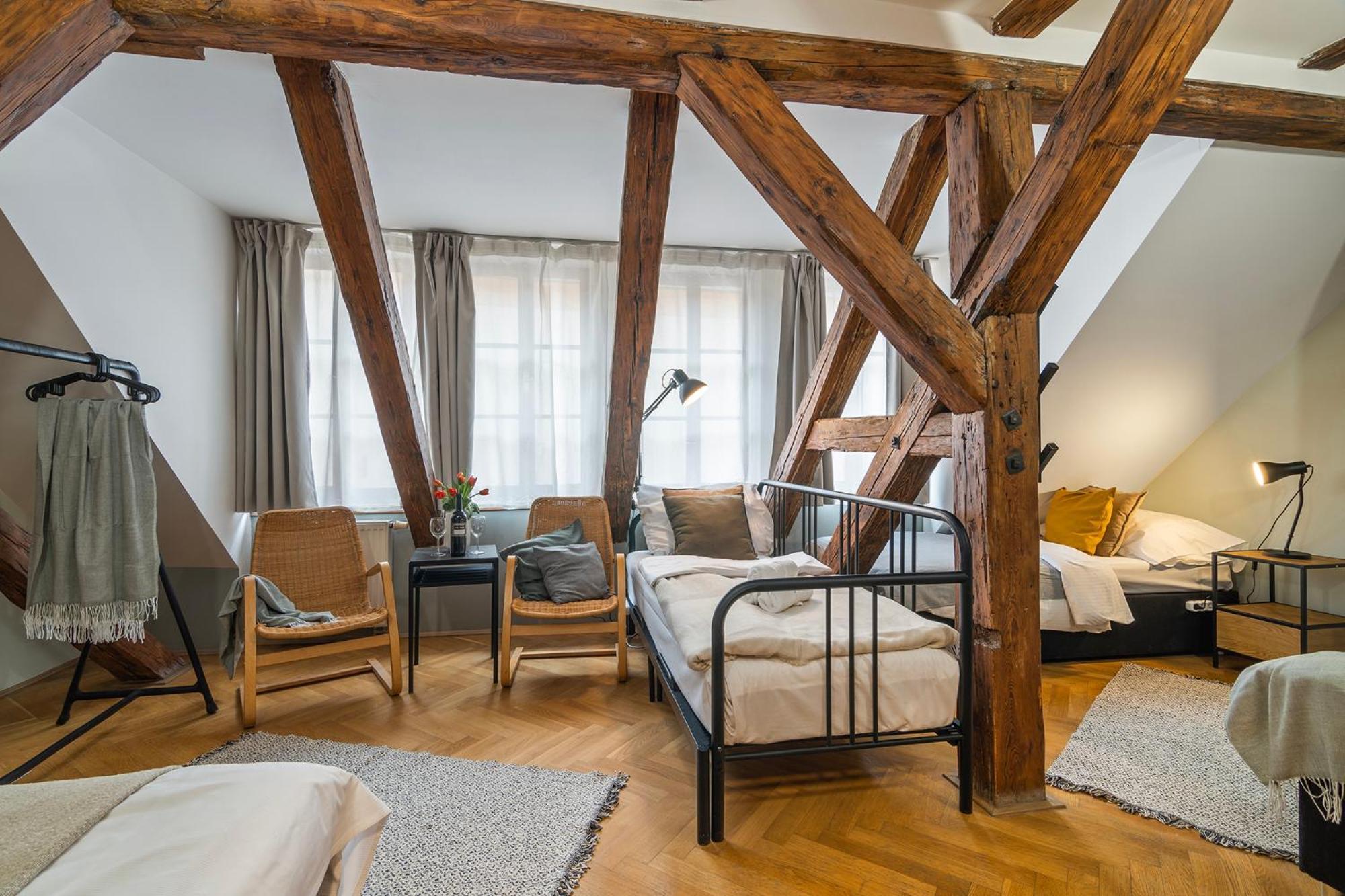 Charles Bridge Historical Apts By Michal&Friends Prague Luaran gambar