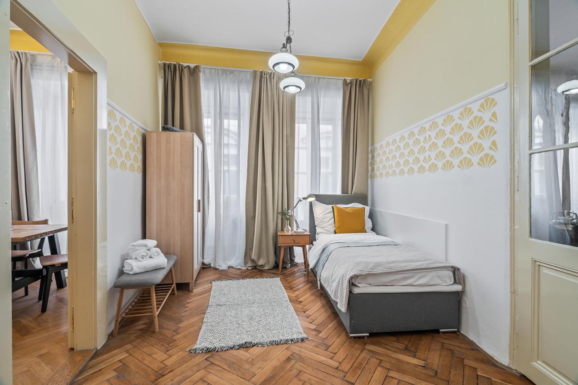 Charles Bridge Historical Apts By Michal&Friends Prague Luaran gambar