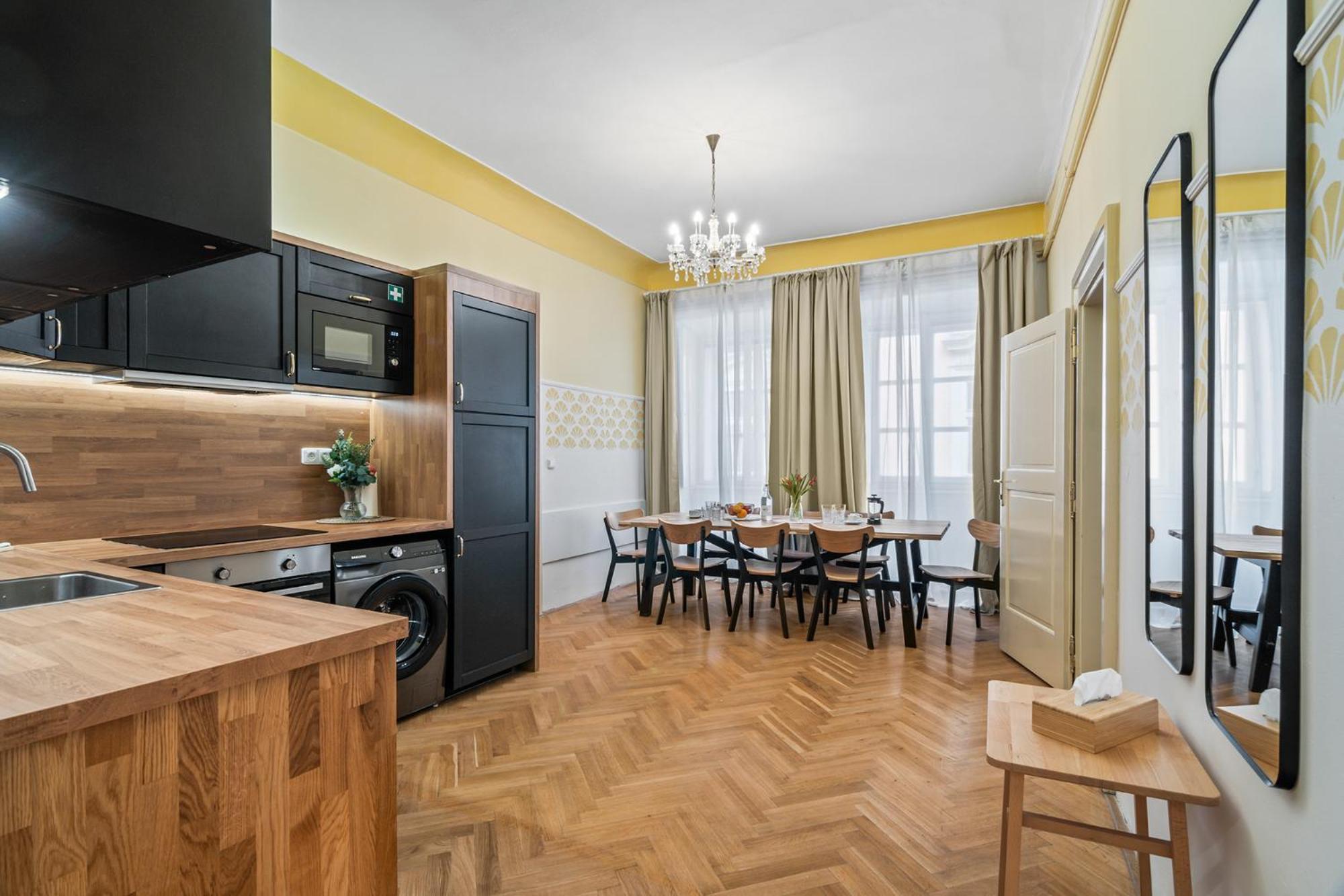 Charles Bridge Historical Apts By Michal&Friends Prague Luaran gambar