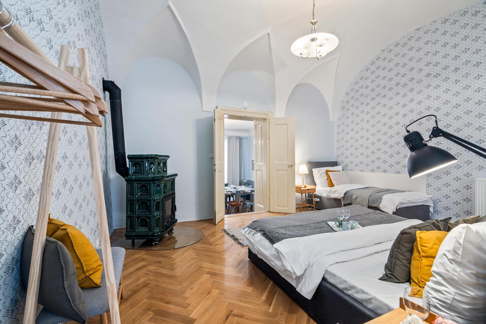 Charles Bridge Historical Apts By Michal&Friends Prague Luaran gambar