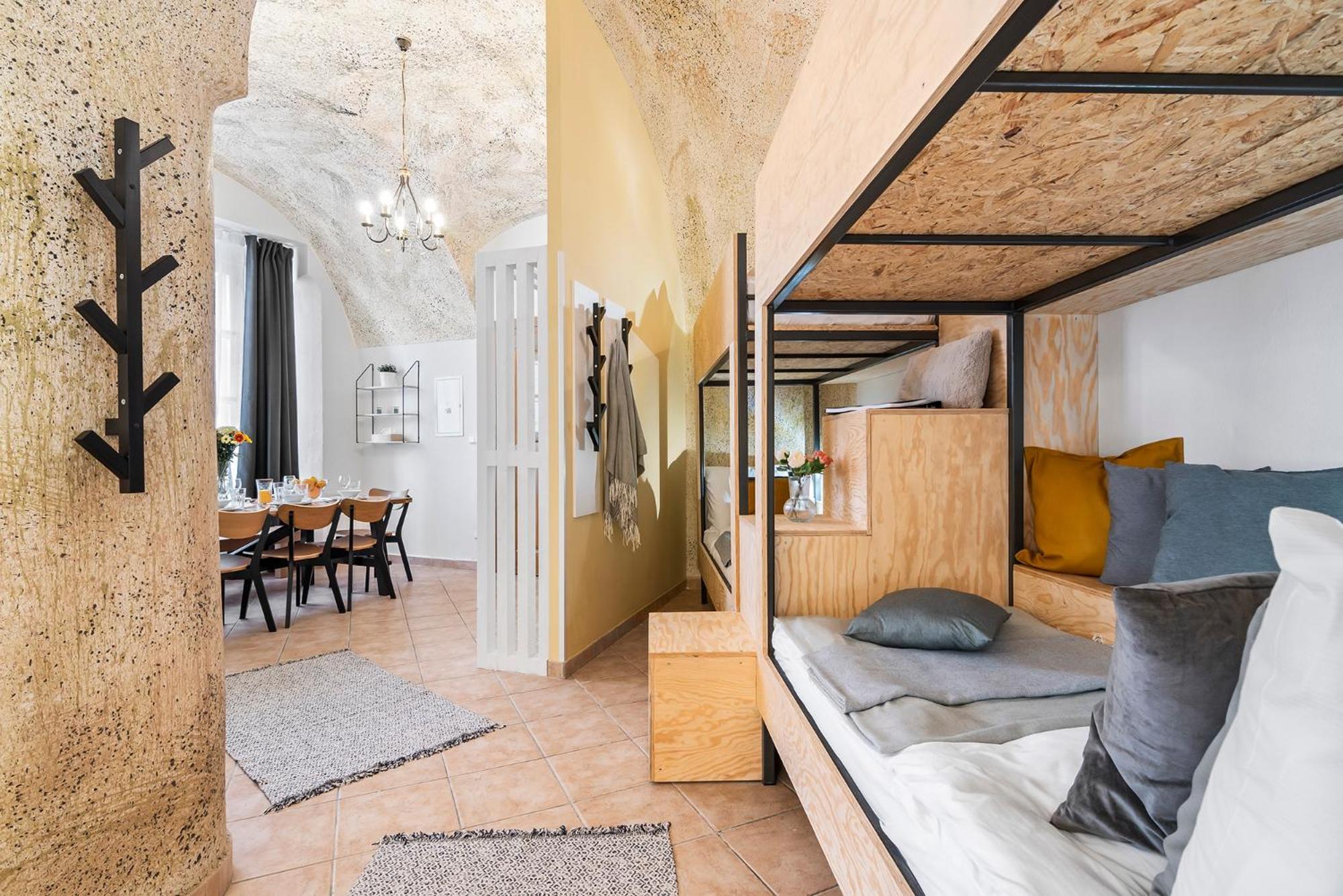 Charles Bridge Historical Apts By Michal&Friends Prague Luaran gambar